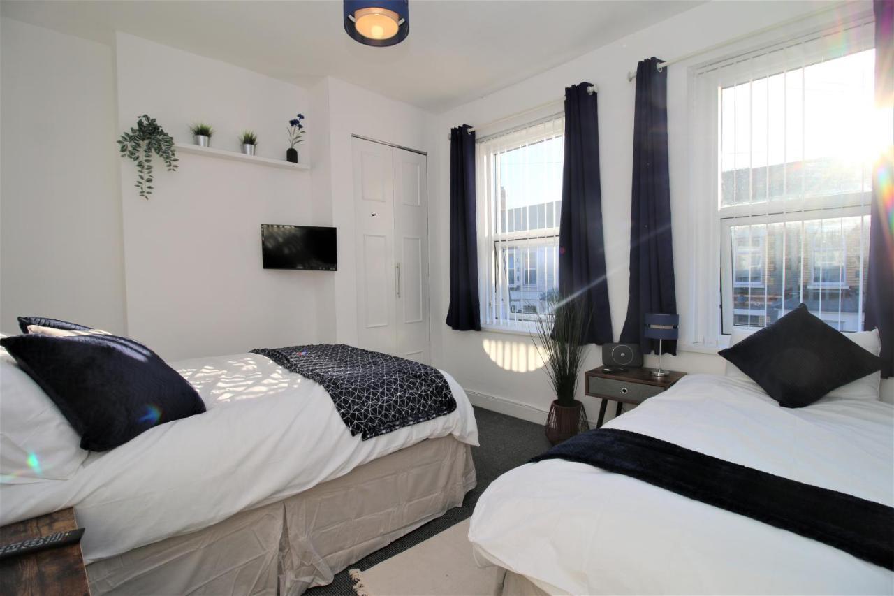 Three Bedroom Townhouse - Free Local Parking - By Property Promise Cardiff Dış mekan fotoğraf