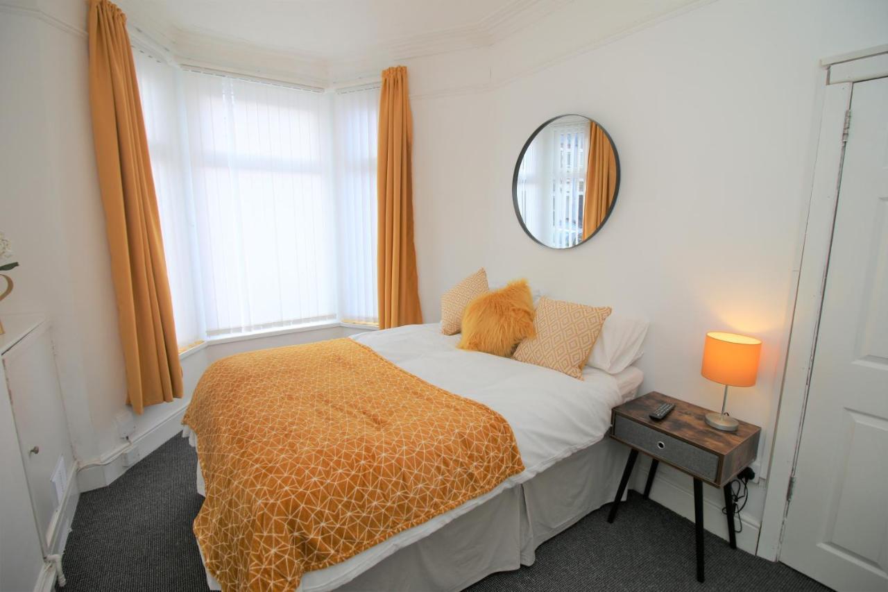 Three Bedroom Townhouse - Free Local Parking - By Property Promise Cardiff Dış mekan fotoğraf